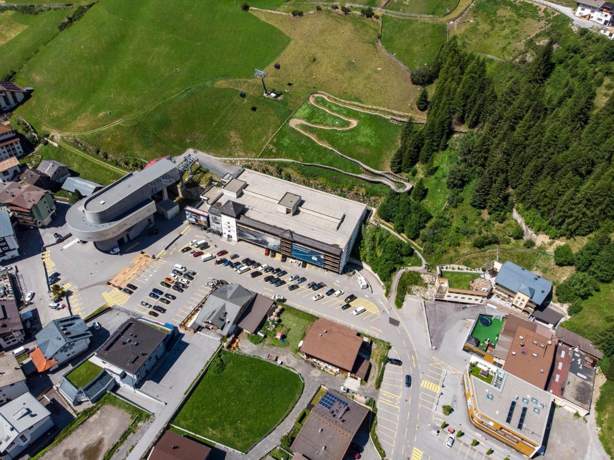 Giggi Tenne Studios Ζόλντεν Εξωτερικό φωτογραφία